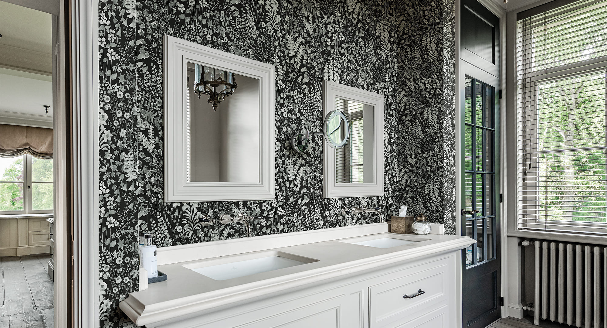 Панно Loymina A La Prima Flower Story PM1 009 3×1 фото в интерьере